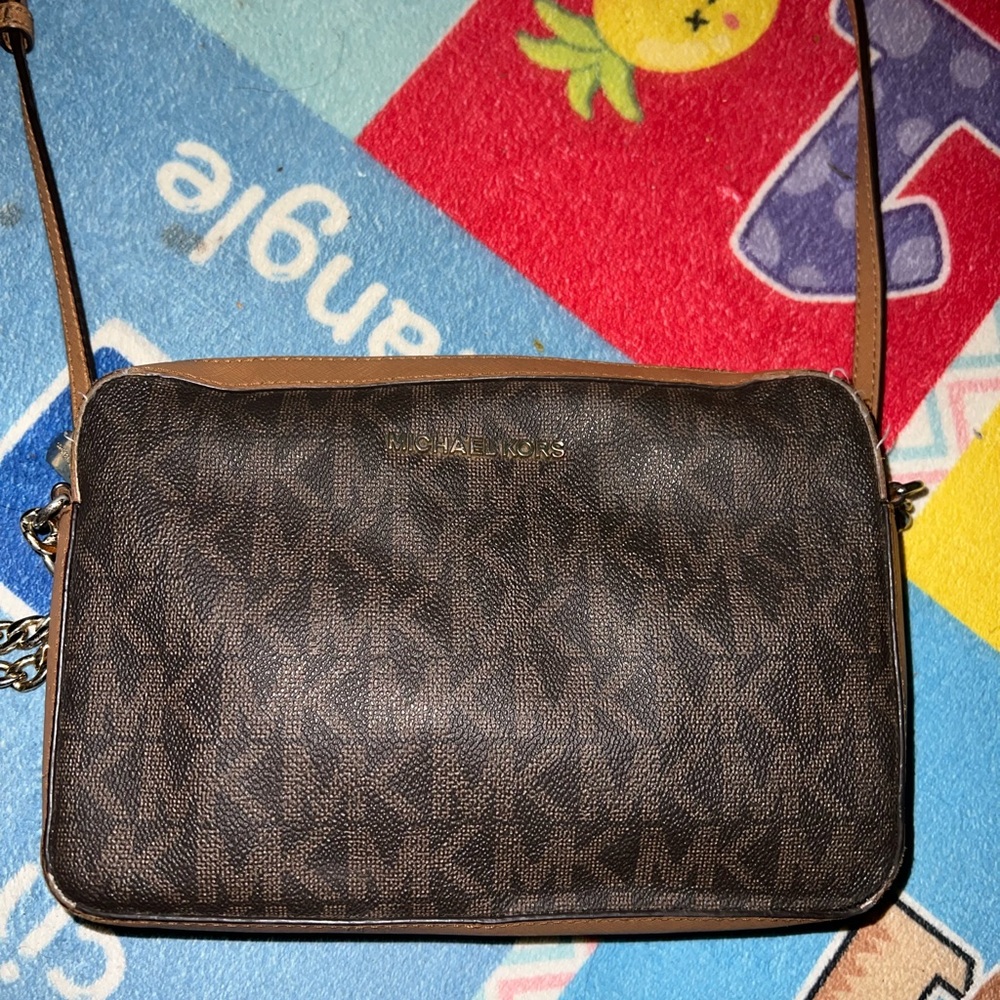 Worn a few times its in good shape i just upgraded!
